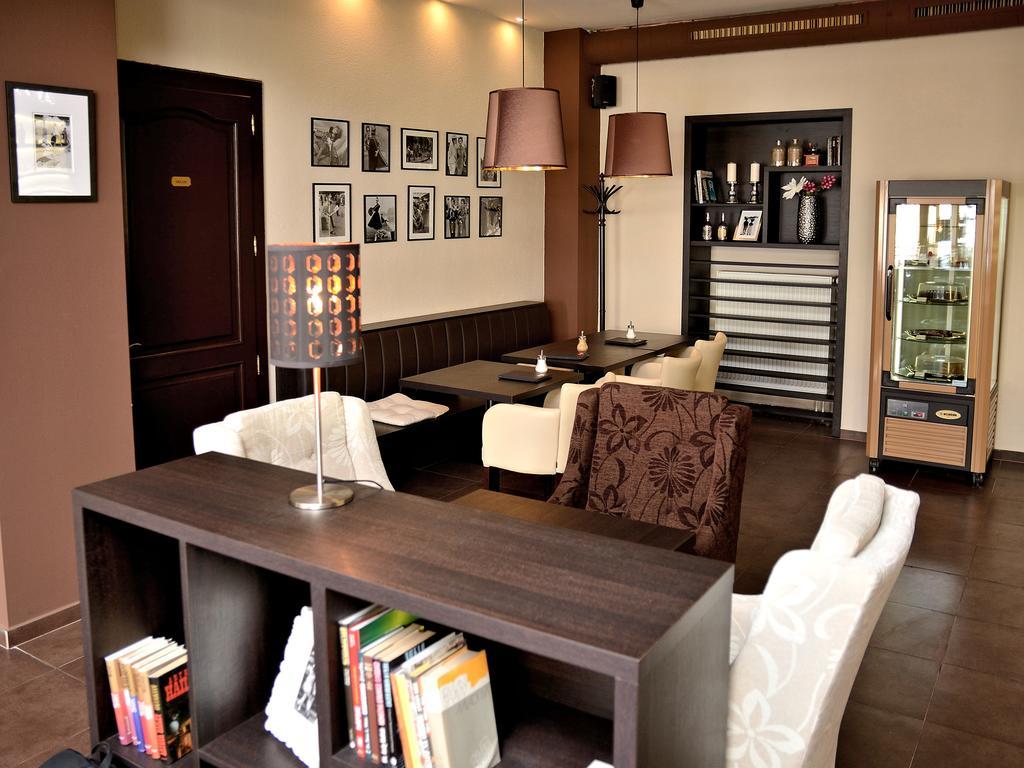 中庭酒店 3* 帕尔杜比采