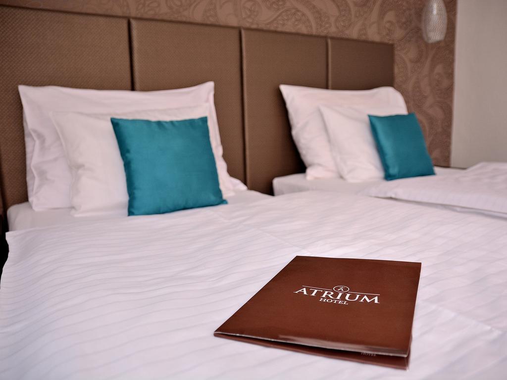 Atrium 3*